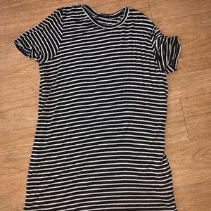 BRANDY MELVILLE T SHIRT DRESS
